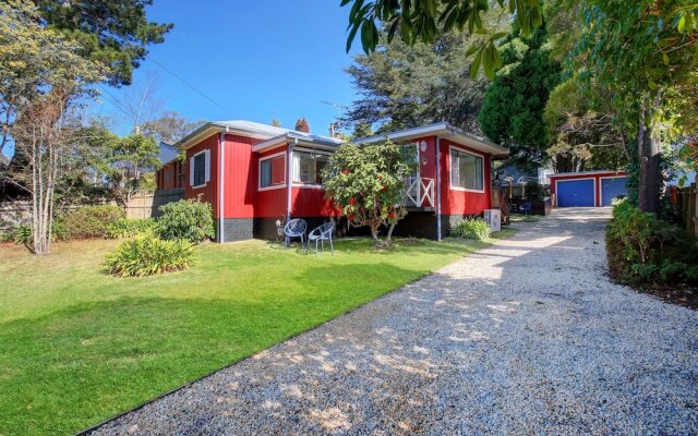 Tullys Hut - Walk to Hikes, Waterfalls, Views