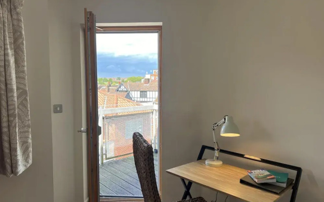 Beautiful City Centre Apartment-cathedral Views