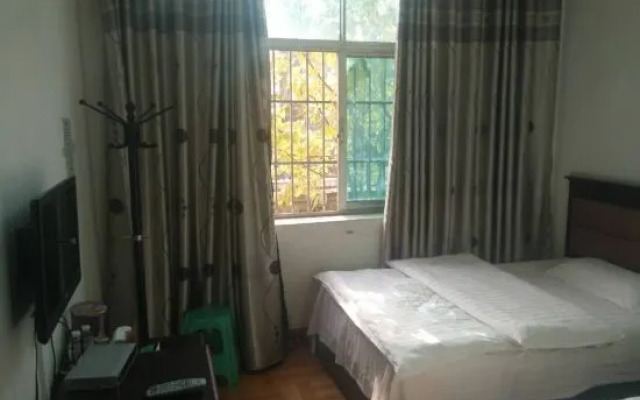 Qinglong Naocheng Hotel