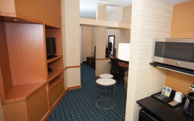 Comfort Inn & Suites South Akron