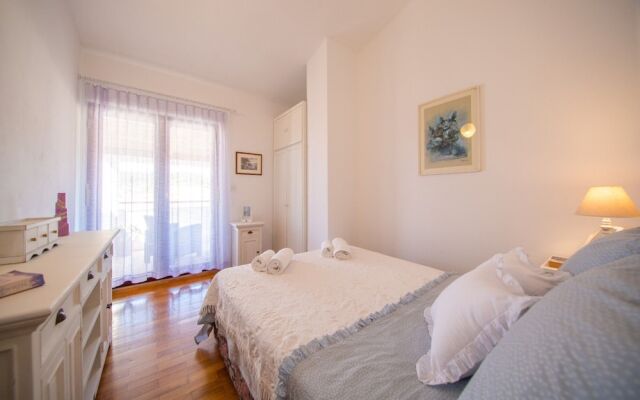 Luxury apt Near sea With Terraces and Balconies