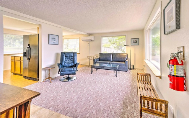 Walkable Sitka Getaway w/ Community Perks!