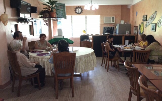 Bahay Ni Tuding Inn & Bistro