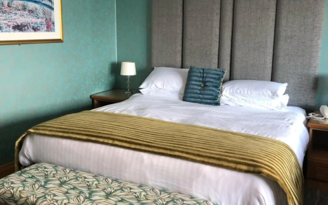 Royal Court Hotel