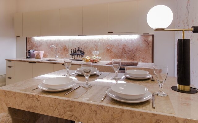 Liiiving - Alma D Oporto