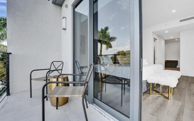 Up East Townhomes by Nomada Residences