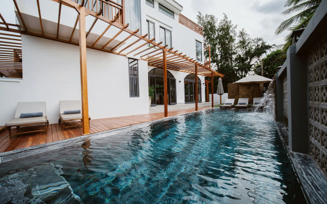 The Watermark Beachside Hotel