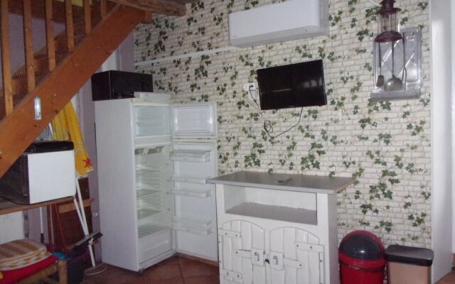 House With 2 Bedrooms in Valprivas, With Enclosed Garden