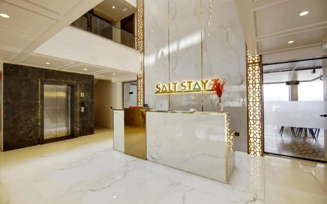 Saltstayz Premier - Near Golf Course Road & Sector 57