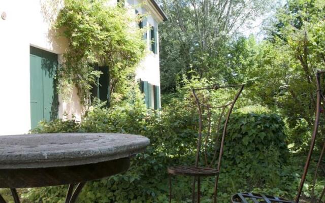 Rose's Garden House