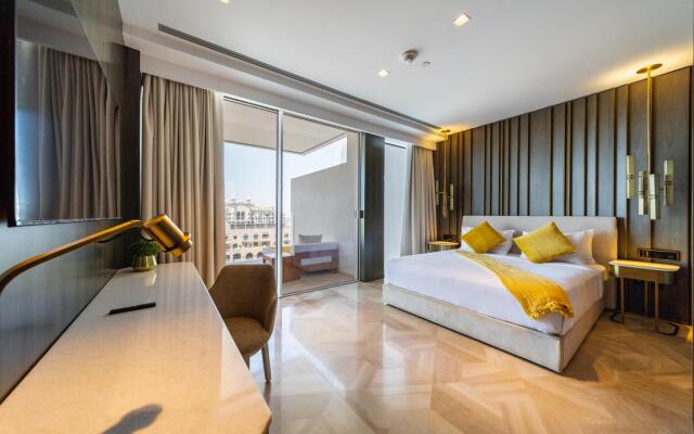 DXB - Five - 31006 - PJ