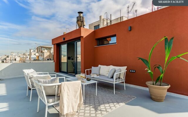 Sanders Port - Bold Studio With Roof-top Terrace