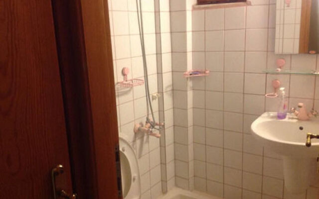 Tuana Hotel
