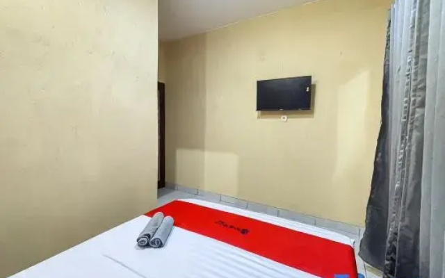 RedDoorz near RS Hermina Tangerang