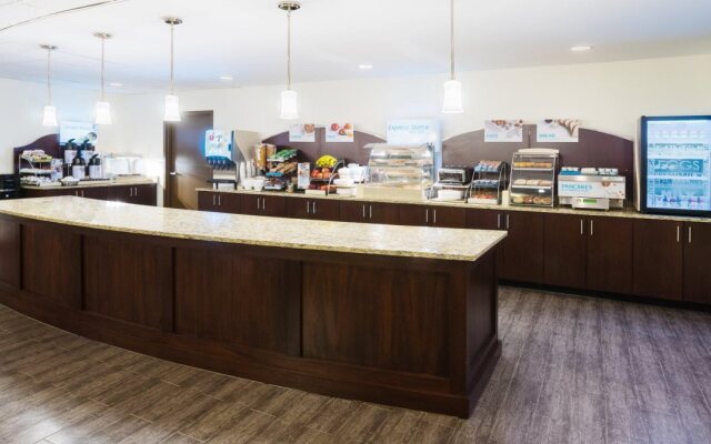 Holiday Inn Express & Suites Wyomissing by IHG