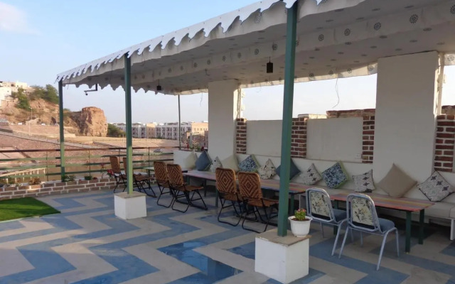 Lakeside Inn Ratanada