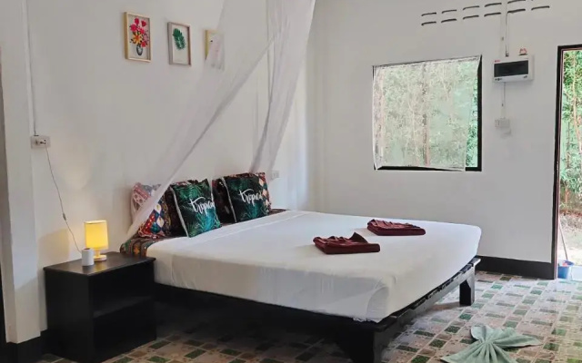 Bamboo Hut Bungalow - Adults Only