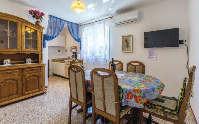 Nice Home in Fazana With Wifi and 3 Bedrooms