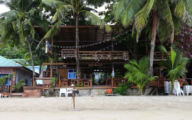 Apple Beachfront Resort