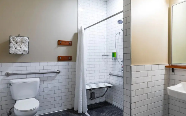 HI New Orleans - Hostel