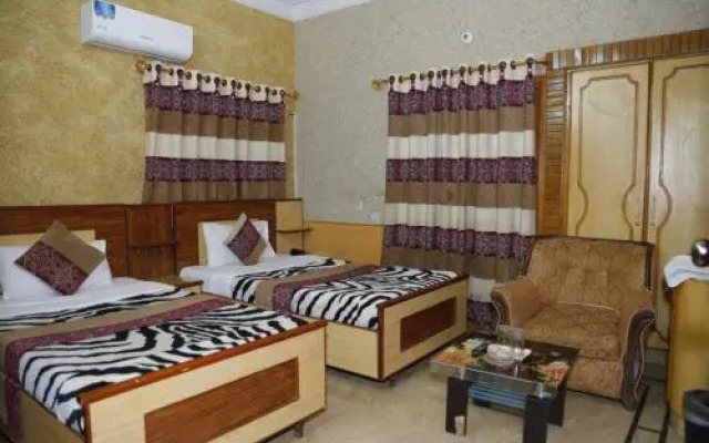 Karachi Motel