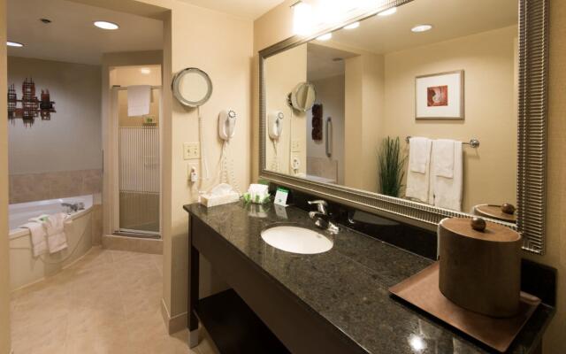 Holiday Inn Hotel & Suites Ottawa Kanata by IHG