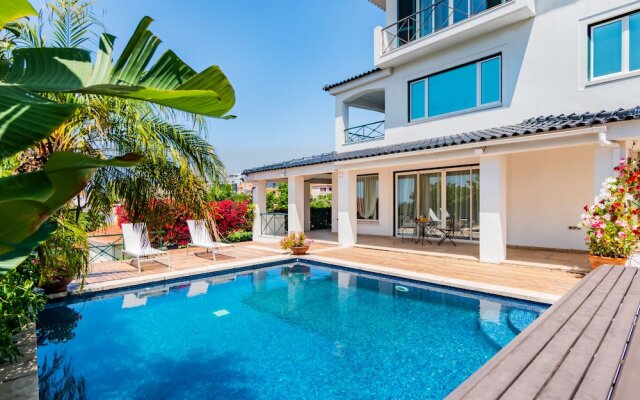 Estoril Riviera Apartments