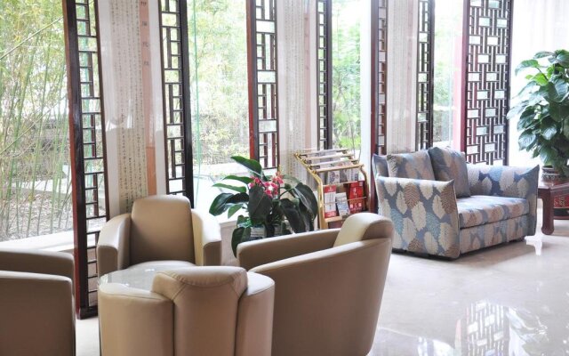 Jining Jinghang Holiday Hotel