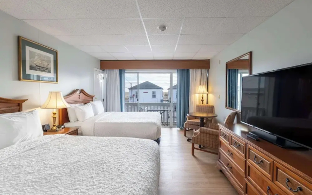 Waves Oceanfront Resort