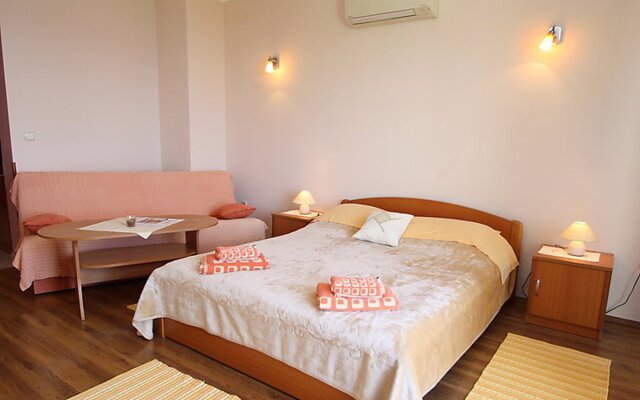 Apartment Lucic Tavernes 17026