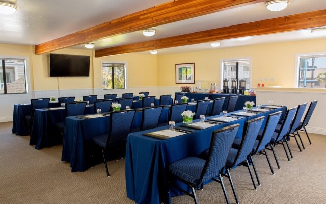 Pismo Lighthouse Suites