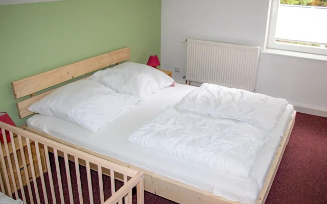 Lovely Apartment in Breitenbrunn With Shared Sauna