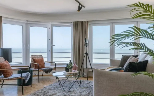 Frontal Seaview Apartment in Ostend