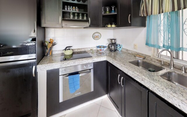 Beach Casa de Canciones Playacar - 2 Br Condo