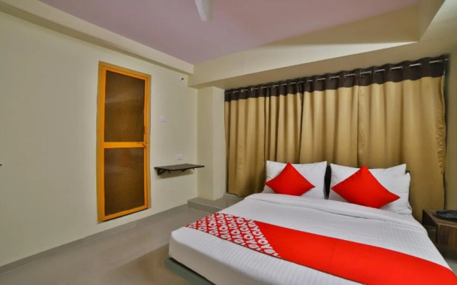 Madhuram Arcade By OYO Rooms