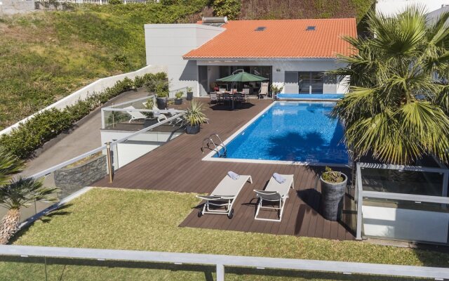 Villa Sol e Mar by OurMadeira