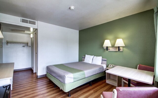 Motel 6 Pocatello