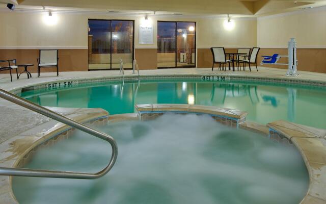 Holiday Inn Express Hotel & Suites Ennis, an IHG Hotel