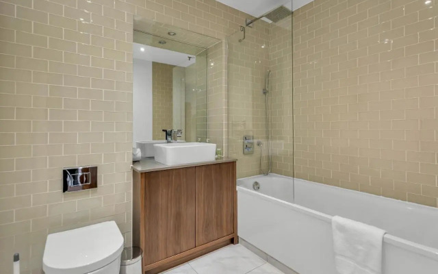 Talisman & Duckman Tower at Canary Wharf by MySquare