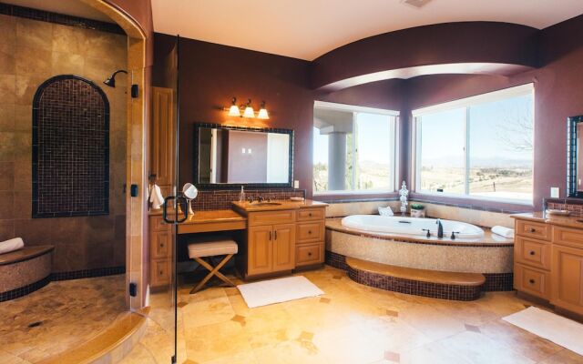 Via Del Sur By Avantstay Spanish Villa W Views Walk To Wineries