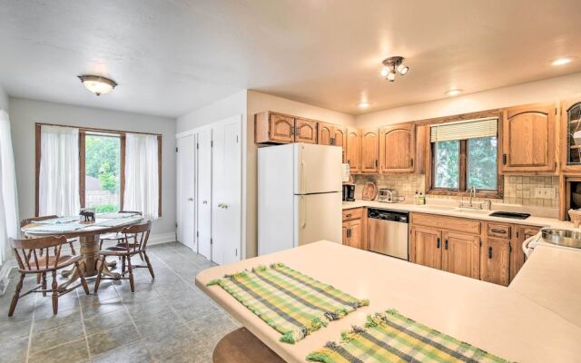 Walkable Lake Elkhart Apt: Dine, Shop, Swim!