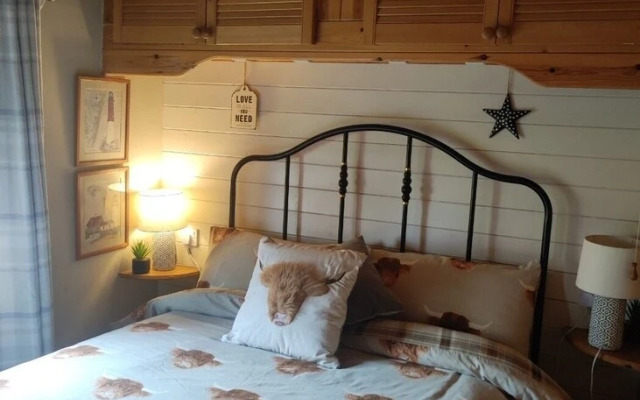 Cosy Wood Cabin in Rural Area Near National Park