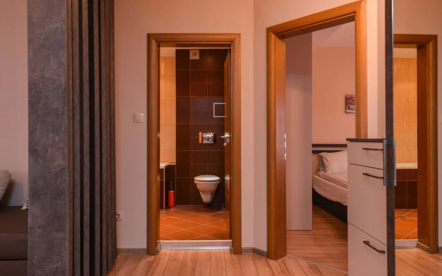 FM Deluxe 2-BDR - Apartment - The Maisonette