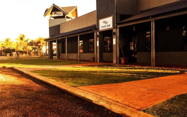 Spinifex Hotel