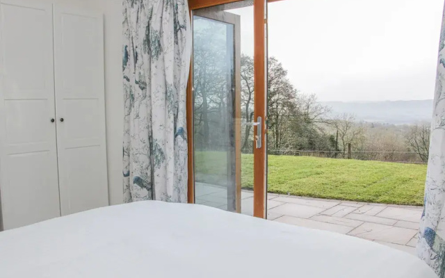 Hillside Lodge