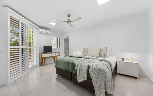 Noosa Outrigger Beach Resort