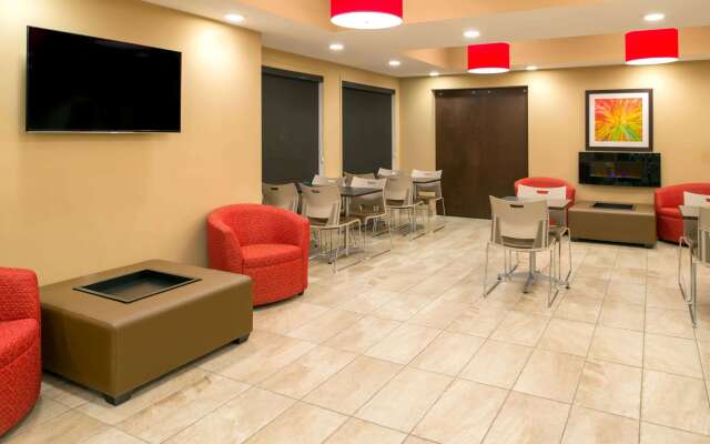 Microtel Inn & Suites by Wyndham Red Deer