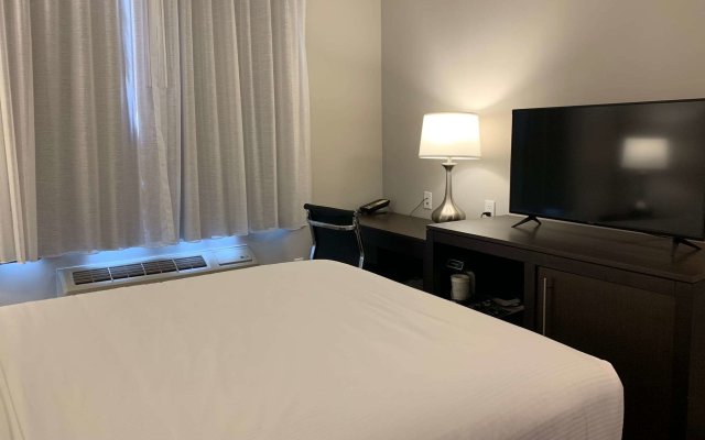 Wingate by Wyndham JFK Airport/Far Rockaway