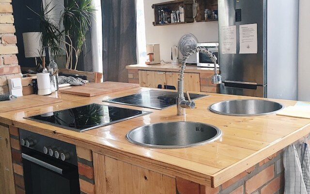 Blue Doors Hostel KTV