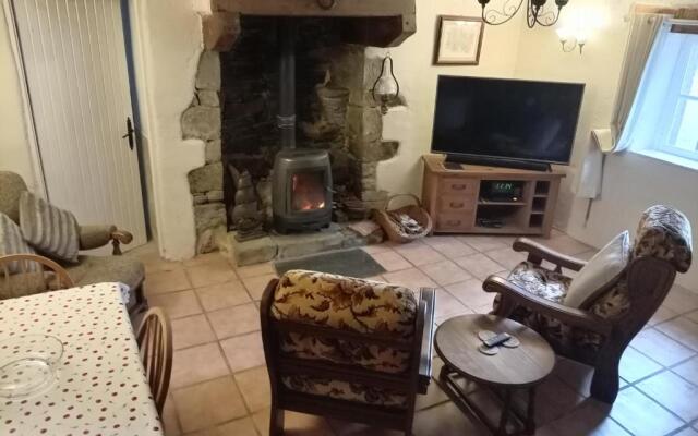 character breton cottage